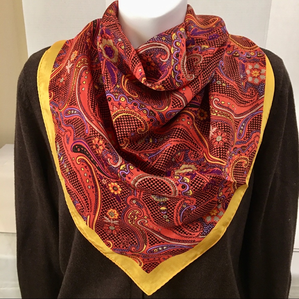ELAINE GOLD SiLK SCARF